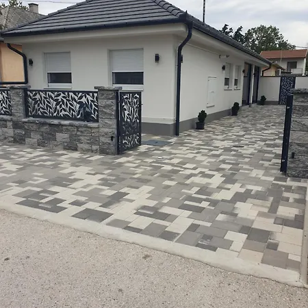 Sarga Muskatli * Hajdúszoboszló